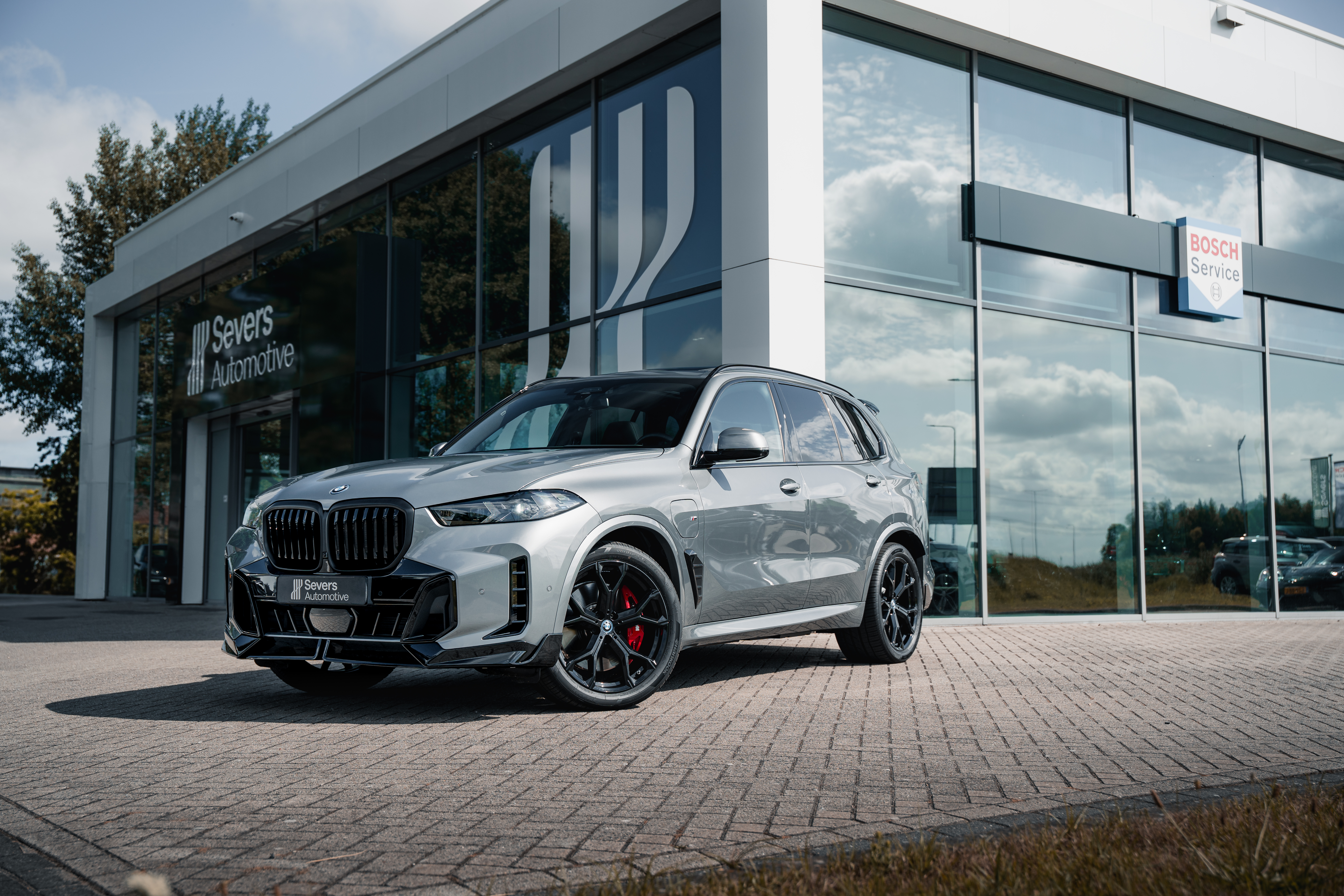 Severs Automotive PSR Parts Woerden BMW X5 Skyscraper front