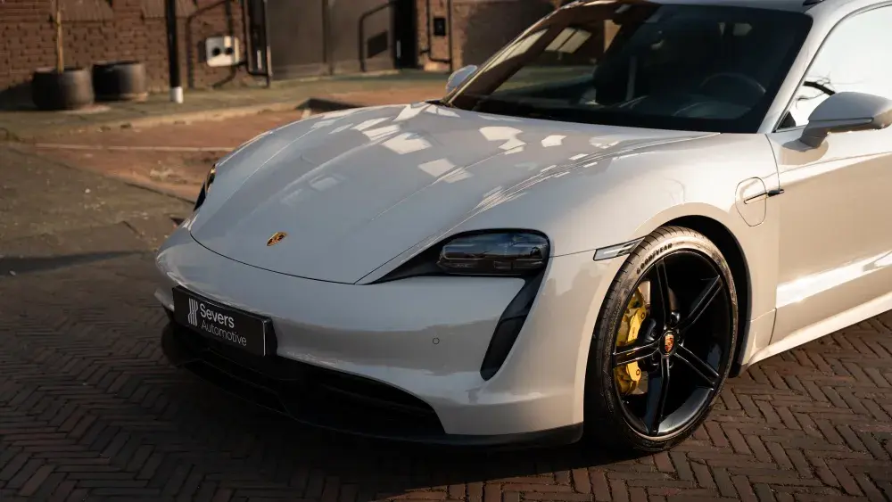 Severs Automotive Porsche Taycan Sport Turismo Krijt exterieur 